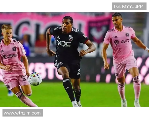 美职足精彩对决休斯顿主场迎战温哥华球队全力争胜